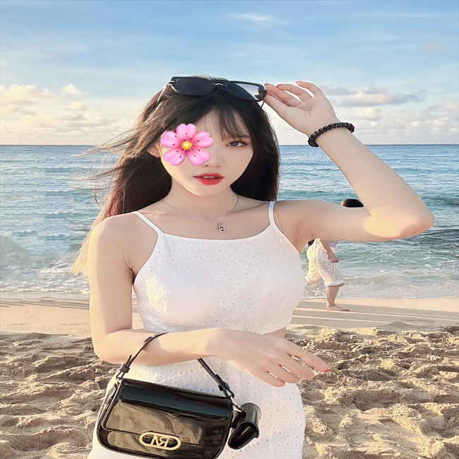 Diệp Ly - Sugarbaby Tứ Minh da trắng tóc dài cực kỳ xinh đẹp